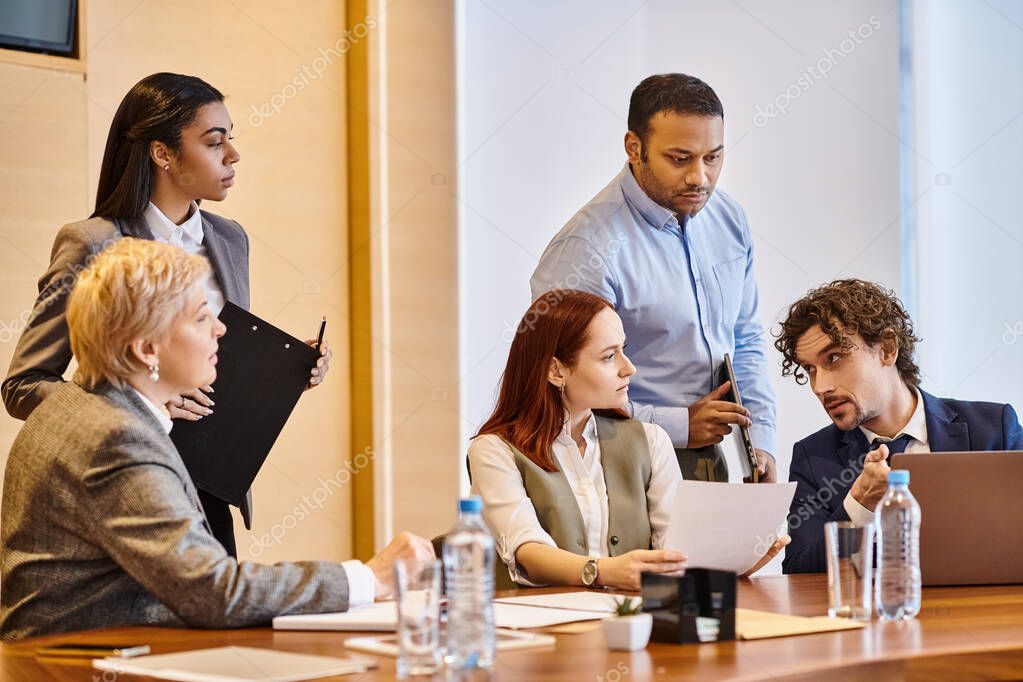 Besprechung zur Abstimmung von Fördermitteln und Projektabläufen